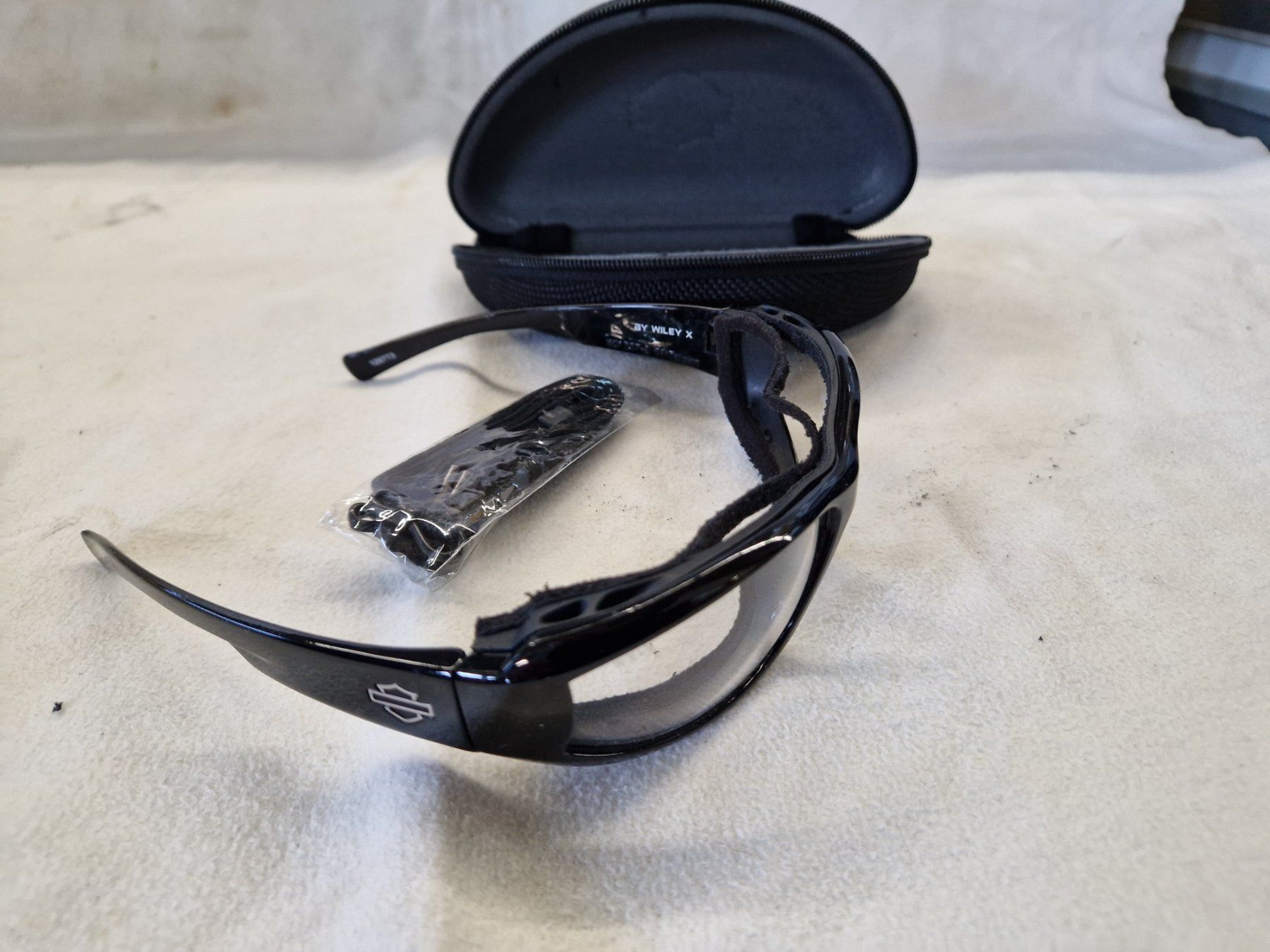 Harley-Davidson Brillen & Gläser: Harley Davidson Brille schwarz – Gebraucht aus Wädenswil von verebe 1