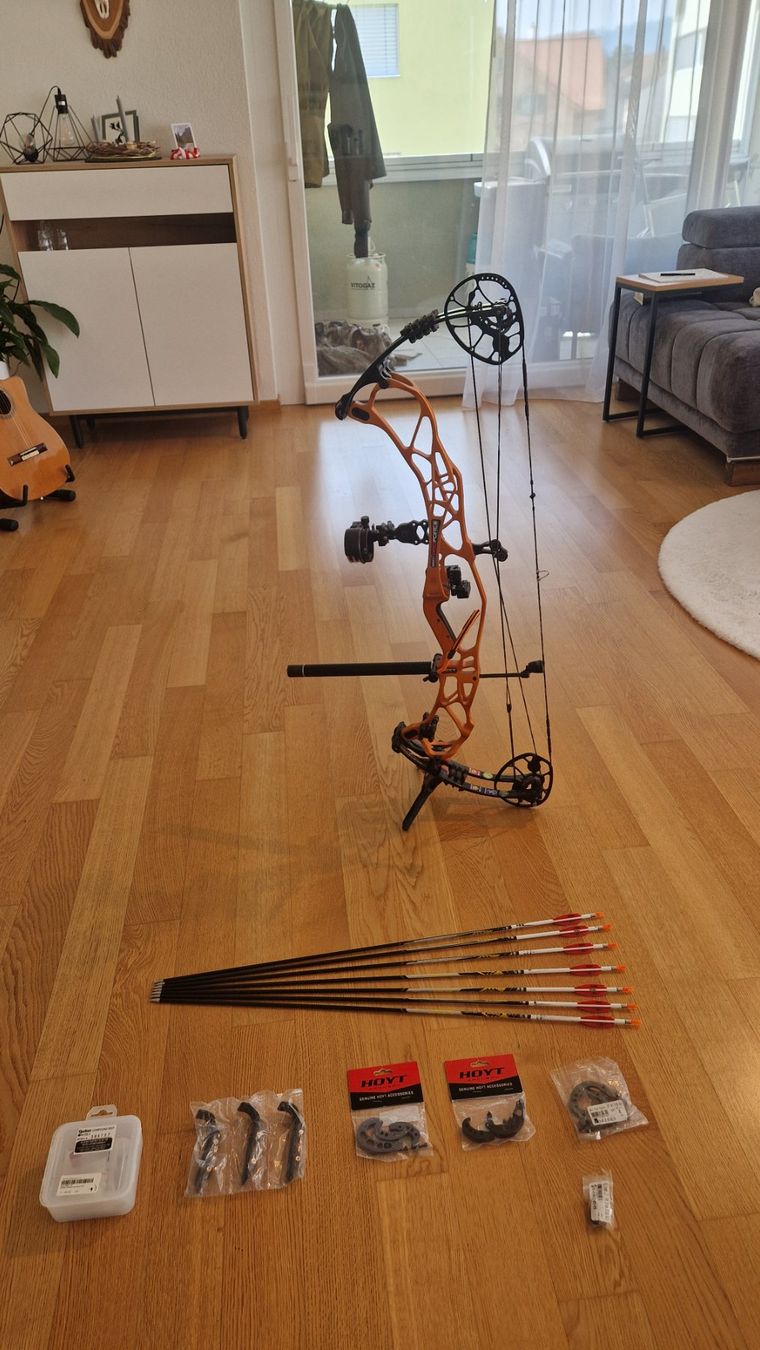 Hoyt Tiro con l'arco: Hoyt ProForce 2018 mit Axcel Visier – Usato da Mörschwil venduto da wilderness_97 2