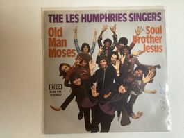 Les Humphries Singers Single- Old Man Moses / Soul Brother