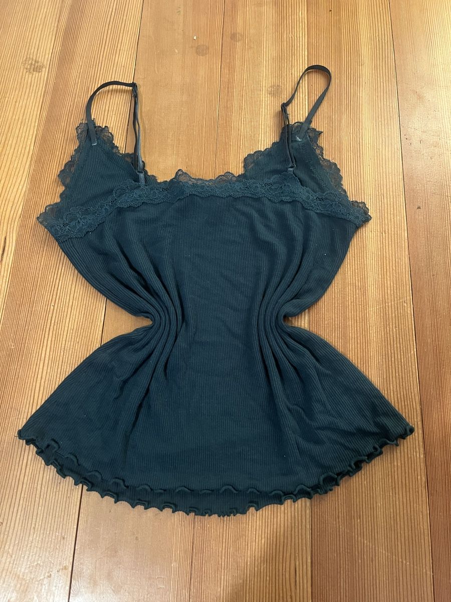 Top: Dunkelgrünes Spitzentop – Usato da bern venduto da celio777 2