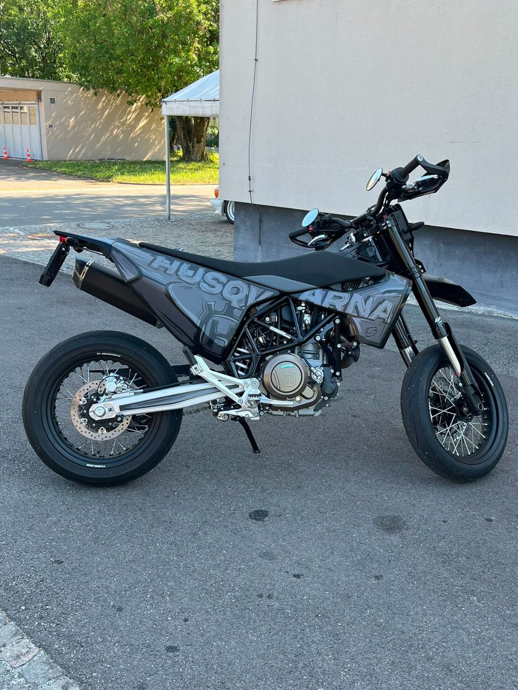 Husqvarna Strasse: Husqvarna 701 Supermoto – Neu (gemäss Beschreibung) aus Fällanden von Krisch187 3