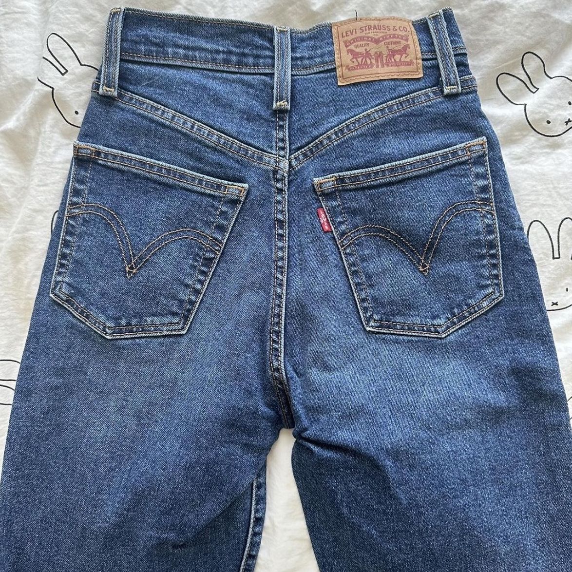 Levi's Jeans: LEVI‘S high waist jeans – Gebraucht aus Effretikon von aimslee