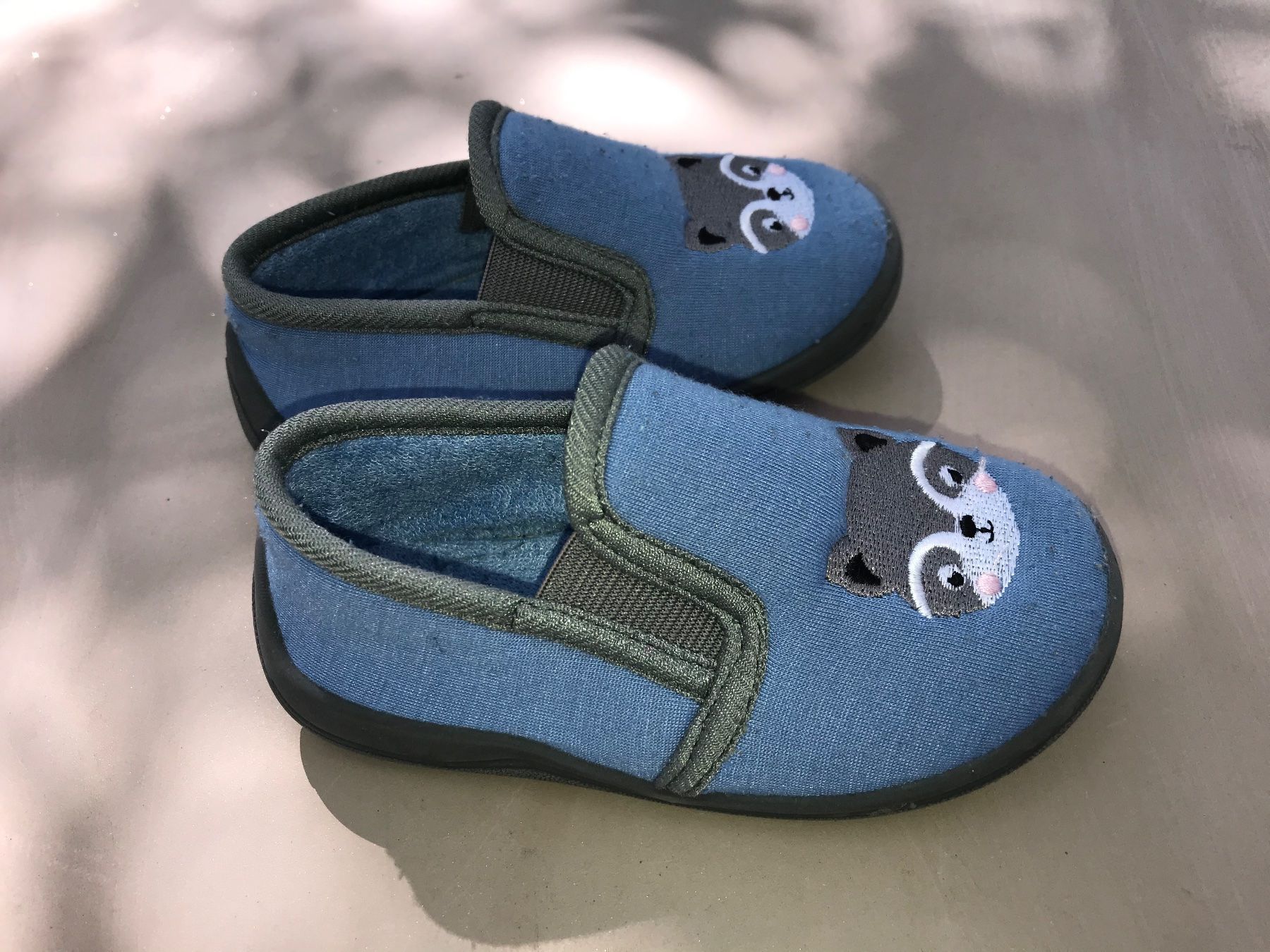Chaussures garçon: Hausschuhe Gr.24 – D'occasion à Meilen par Exclusive00