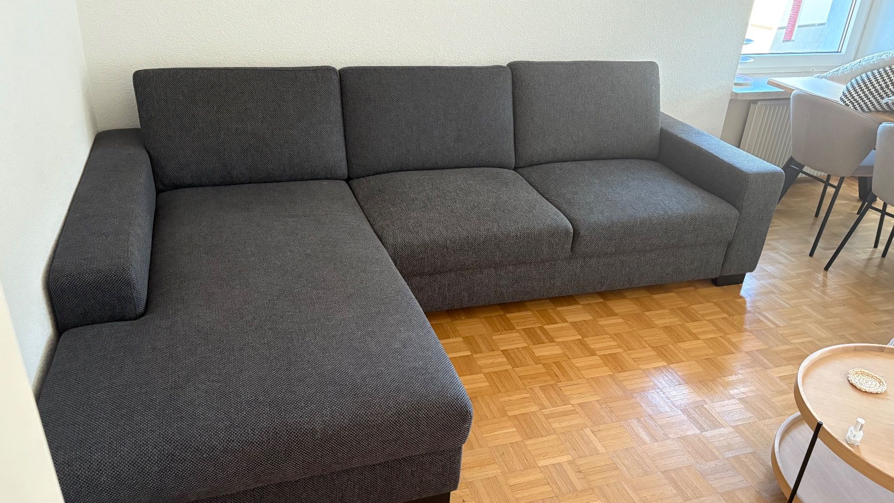 Divani: Ecksofa dunkelgrau mit Stauraum – Usato da Jona venduto da car_92gk