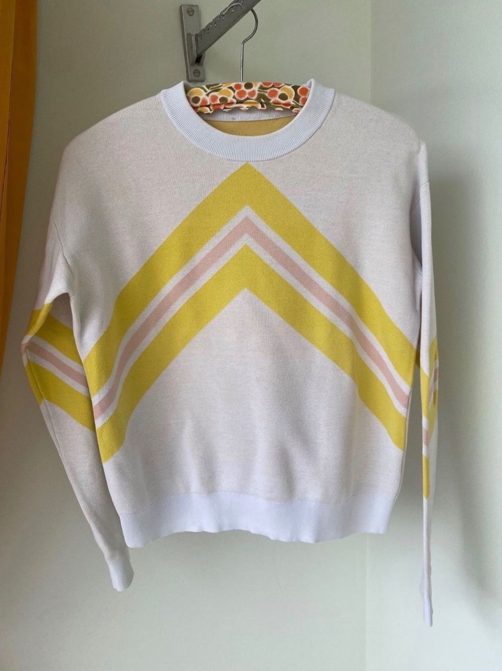 Other Stories Maglioni & Felpe: & OTHER STORIES Pullover mit grafischem Muster – Usato da Zürich venduto da jk_zh