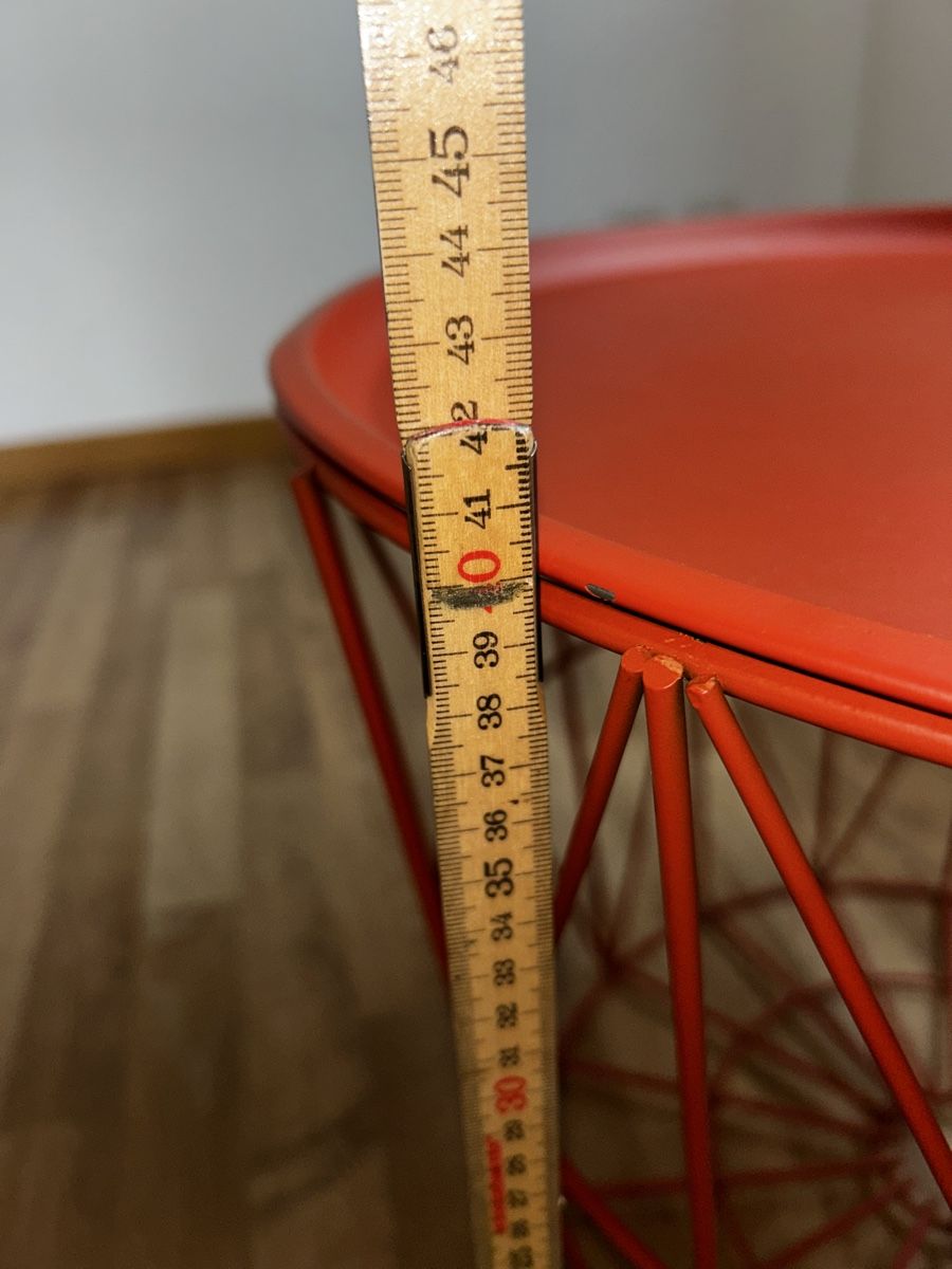 Tavoli: Roter Beistelltisch aus Metall – Usato da Jona venduto da jul_ldd9 4