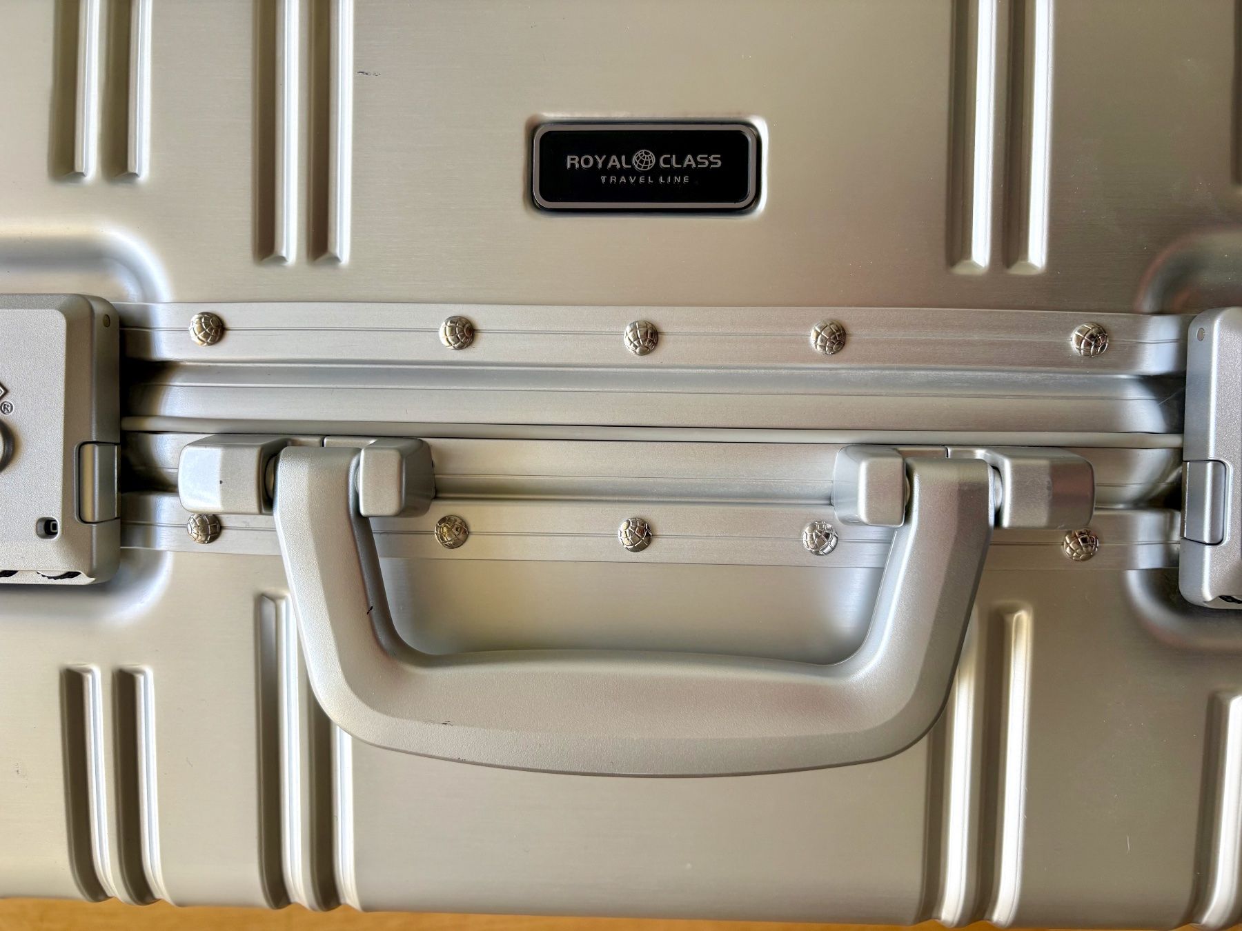 Reisekoffer: Royal Class Travel Line Aluminium Premium-Koffer Handgepäck – Neu (gemäss Beschreibung) aus Zürich von SierraKilo 4