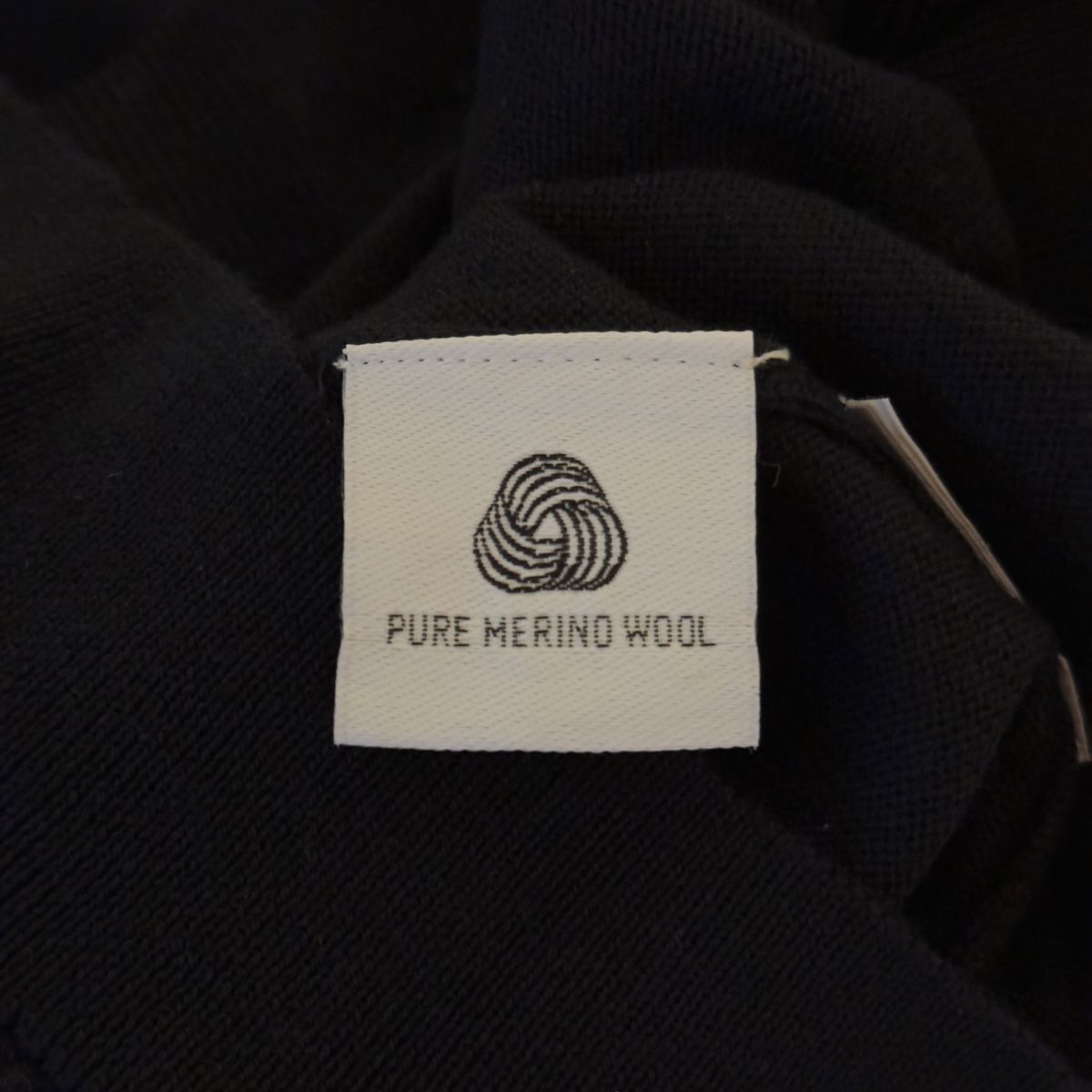 Karl Lagerfeld Pulls & Sweat-shirts: Karl Lagerfeld Rollkragenpullover Grösse S/M – D'occasion à Ulisbach par Mithrandirr 2