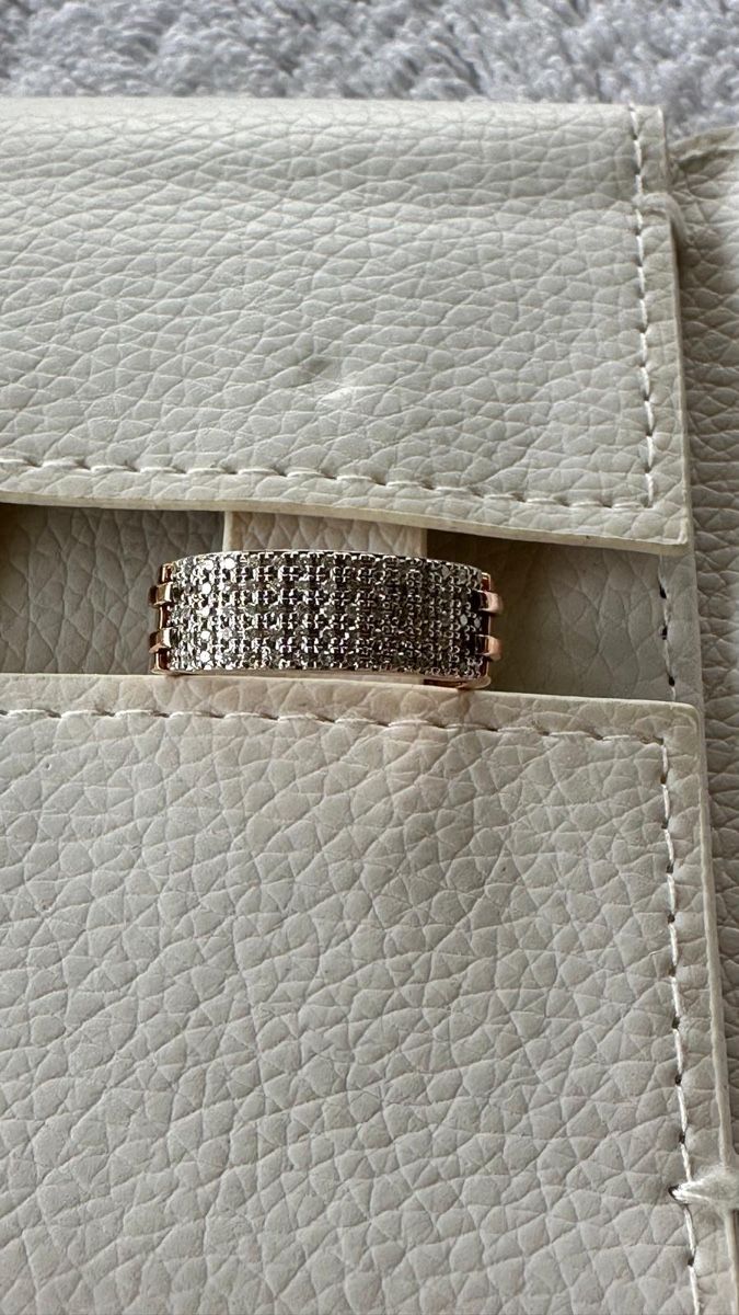 Ringe: 585 Goldring Roségold mit echten Diamanten – Gebraucht aus Studen BE von yvhe 1