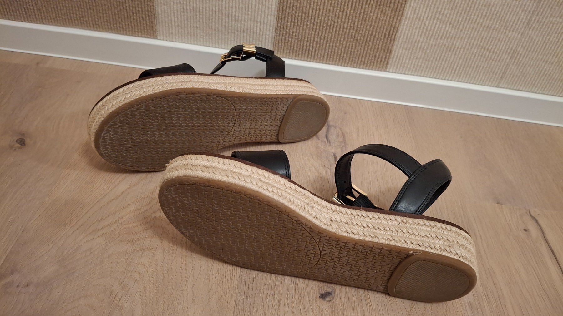 Michael Kors Chaussures femmes: Michael kors Richie Espadrille Sandalen – D'occasion à Villigen par thr_dkb8 2