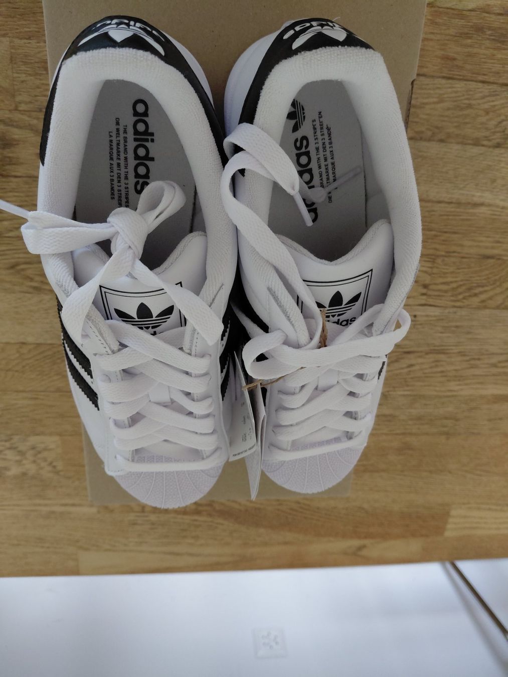 Adidas Scarpe da uomo: SUPERSTAR II UNISEX - US 8 – Nuovo e nell'imballaggio originale da Gossau SG venduto da Zelte 3