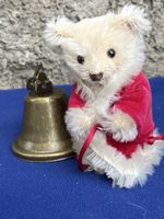 Steiff Teddybär mit Weihnachtsmantel und Glocke, Vintage