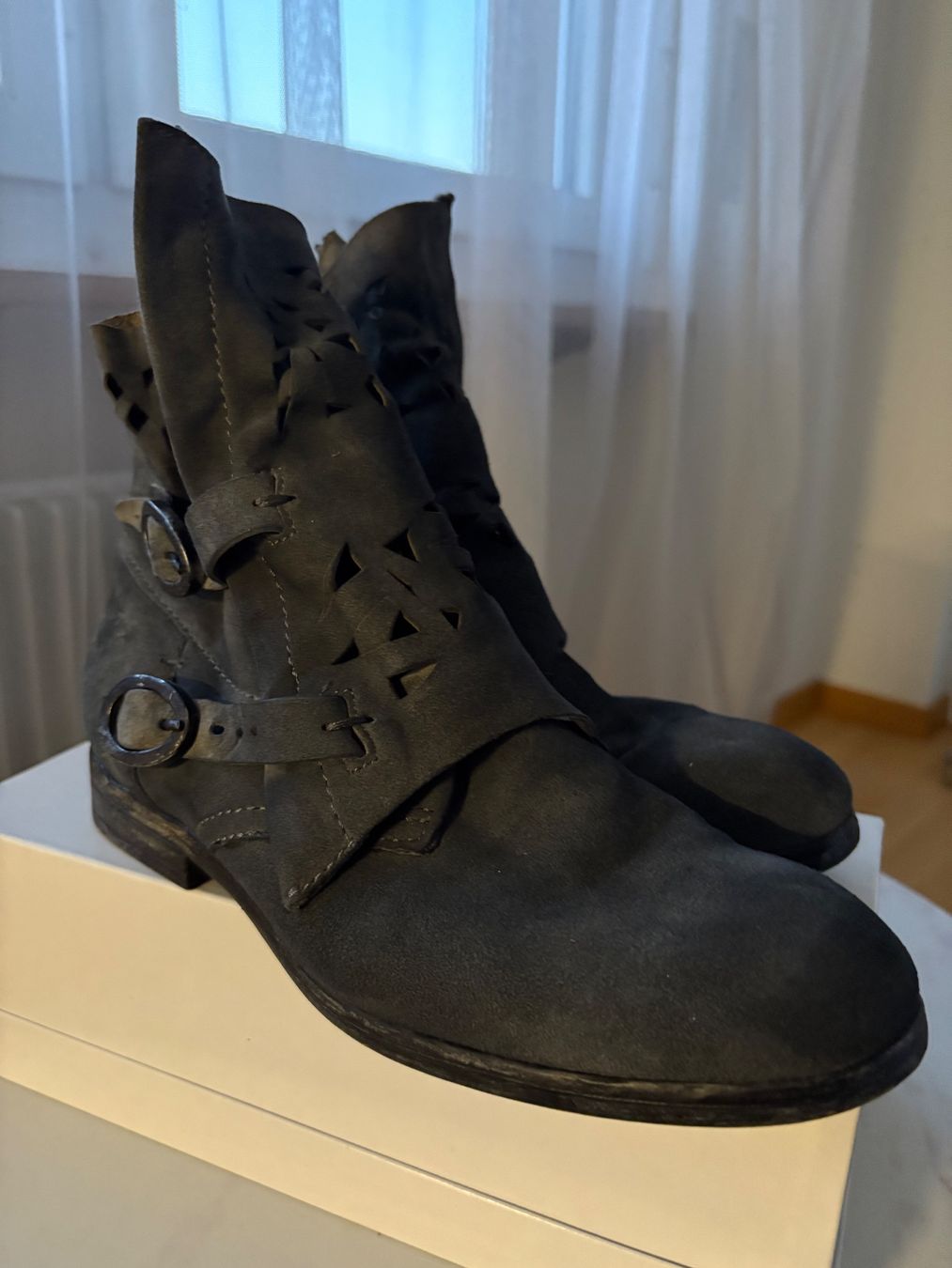 Mjus Damenschuhe: MJUS Stiefeletten gr39(38) – Gebraucht aus Niederbipp von blu_jw7r 1