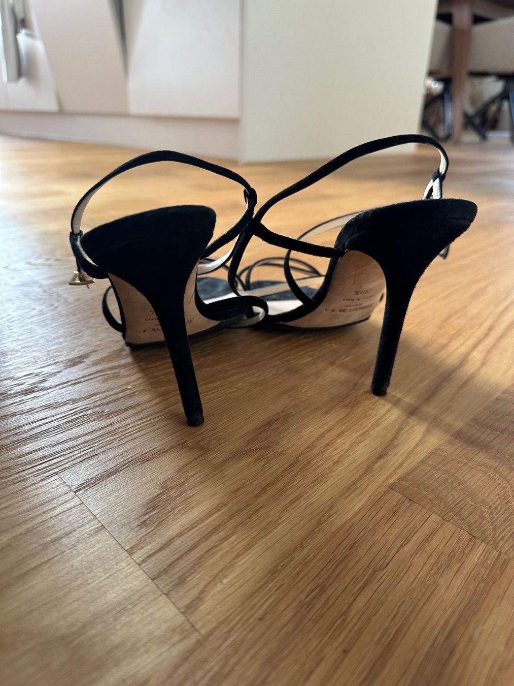 Jimmy Choo Damenschuhe: Jimmy Choo Sandalen 38.5 – Gebraucht aus Hochdorf von lefaho 3