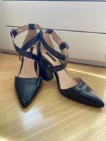 Schwarze High Heels in Schlangenleder-Optik, Grösse 38