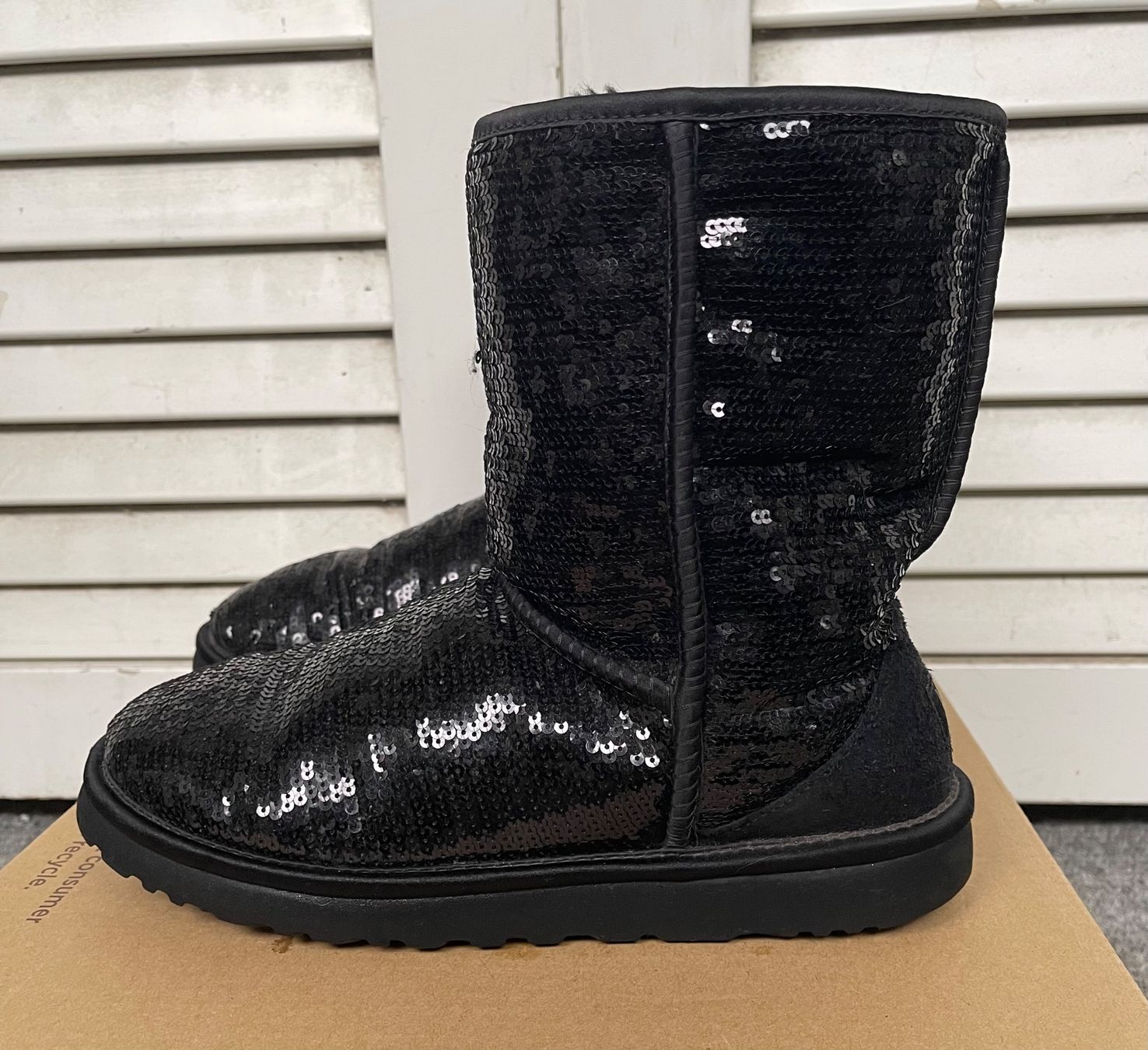 Ugg Damenschuhe: Wintertraum, UGG Classic Sequin Boots Gr.40 – Gebraucht aus Basel von Tashina 1
