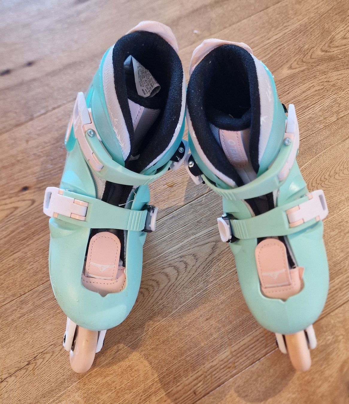 Oxelo Pattini in linea & Pattini a rotelle: Mint Green Oxelo Adjustable Inline Skates Size 28-30 – Usato da Emmenbrücke venduto da Nadmorebiti 5