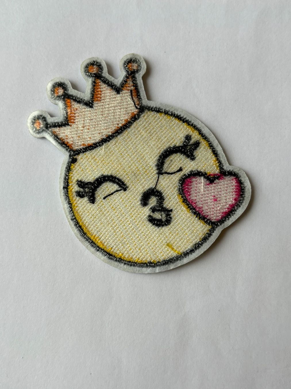 Patches: Smile Krone Kuss Patch, Badge / Aufnäher – Neu und originalverpackt aus Ostermundigen von Mcone 2