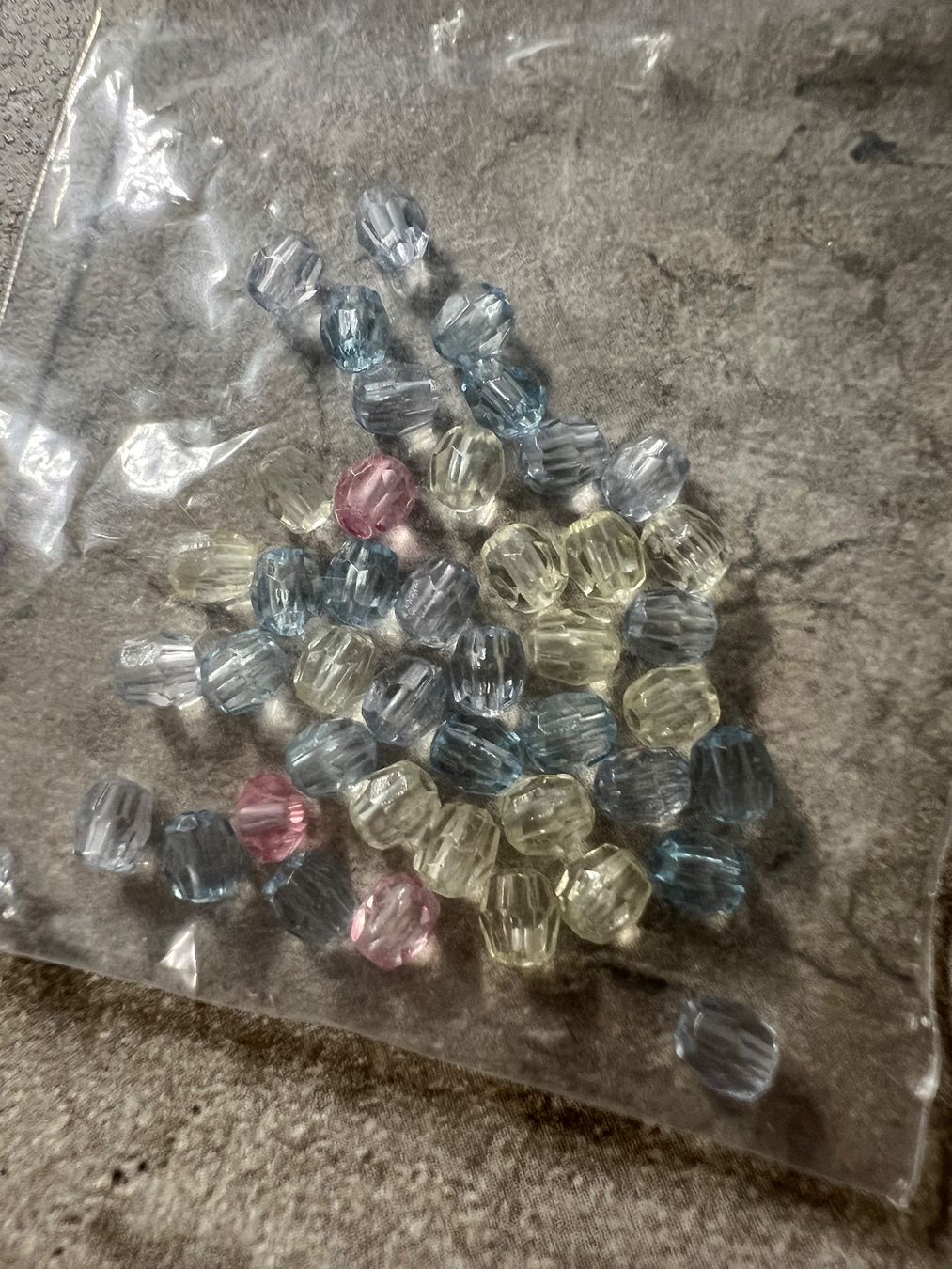 Perle (finte): Bunte Acryl Perlen 4 mm / zum Basteln NEU – Nuovo e nell'imballaggio originale da Stein AG venduto da Anastasia_Asya