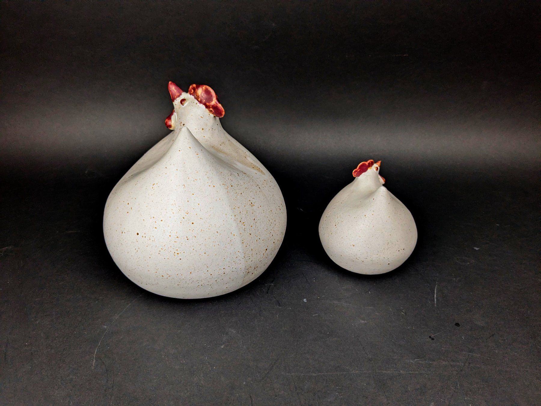Figurines: KERAMIK-Hennen Set – D'occasion à Thun par Restwert_Thun 2