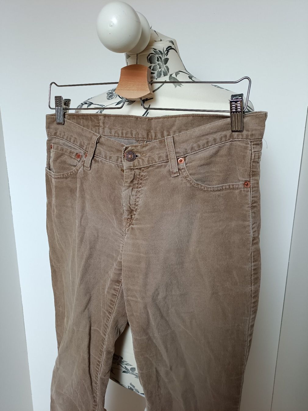 Levi's Hosen: Levis ausgestellte Cordhose W28 L34 – Gebraucht aus Peccia von LillyMarie98 2