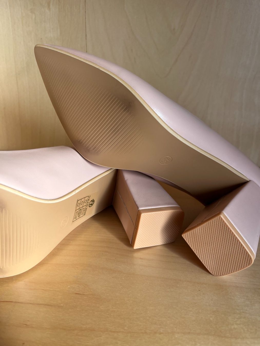 Scarpe da donna: Tolle Pumps, Neu, Grösse 37 – Nuovo e nell'imballaggio originale da Interlaken venduto da Jasmin_Flower 3