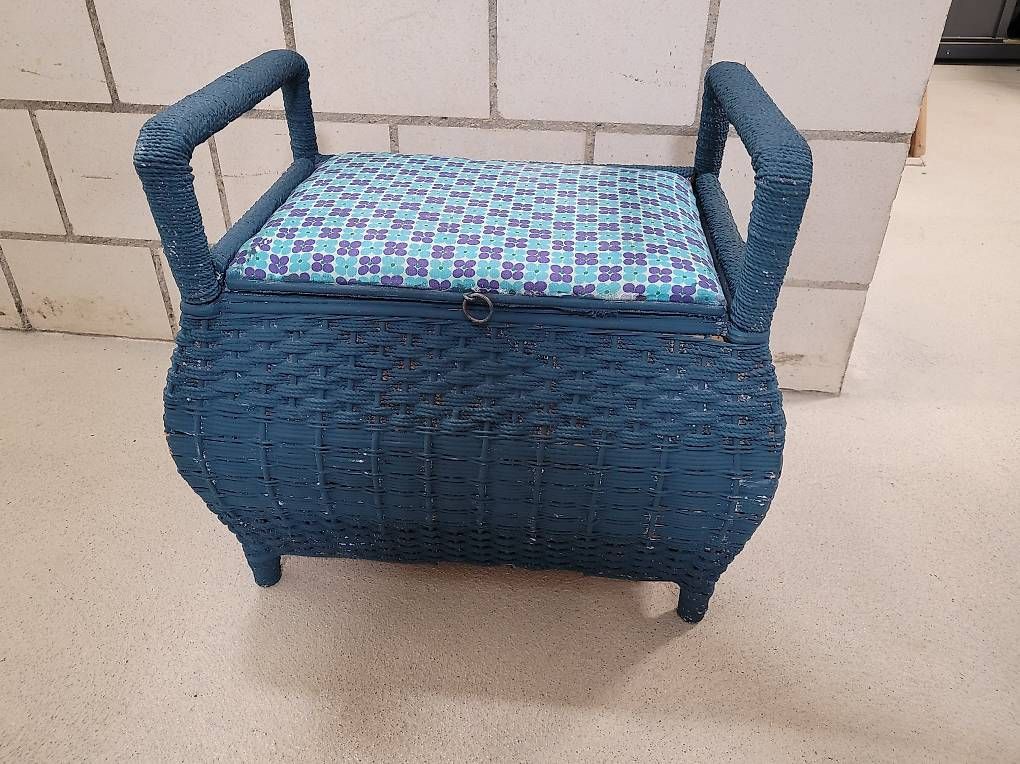 Hocker: Hocker – Gebraucht aus Bern von alinelangenegger01