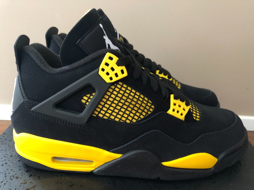 Nike Air Jordan 4 Retro 
