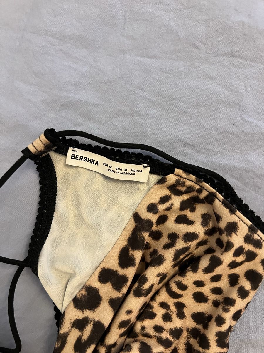 Bershka Vestiti: Bershka Kleid Leo Muster Grösse M – Usato da Zürich venduto da sop_xbd7 4