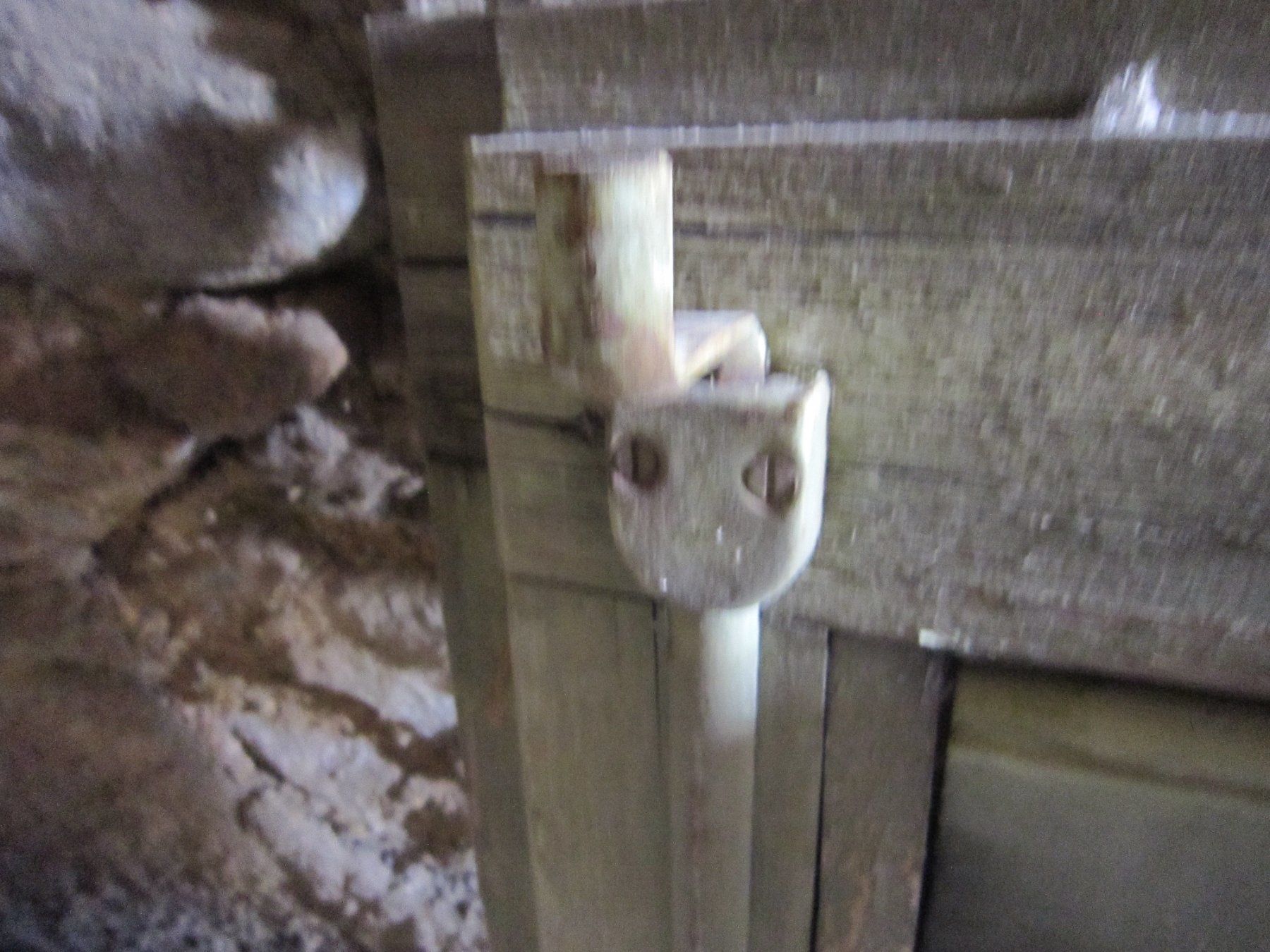 Persiane: CA 30 Fensterladen aus Holz – Usato da Gordola venduto da Polentaefung 7