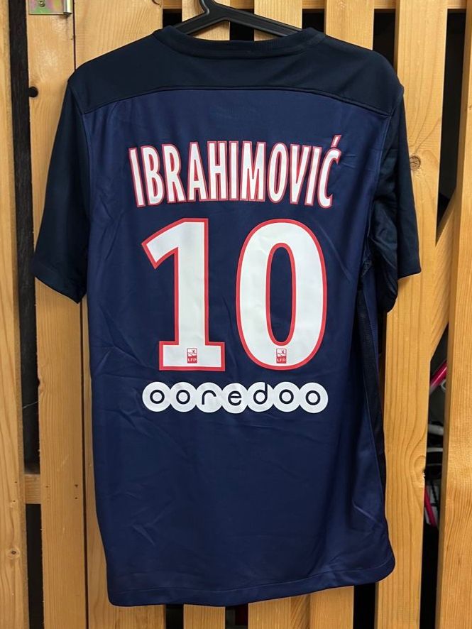 Nike Canottiere & Pantaloni: PSG Trikot Ibrahimovic Nike – Usato da Cully venduto da DealerPrice