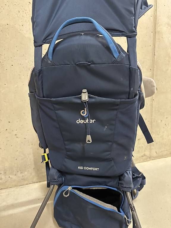 Porte-bébés ventraux & dorsaux: Kindertrage Kid Comfort deuter – D'occasion à Bern par nicole.o