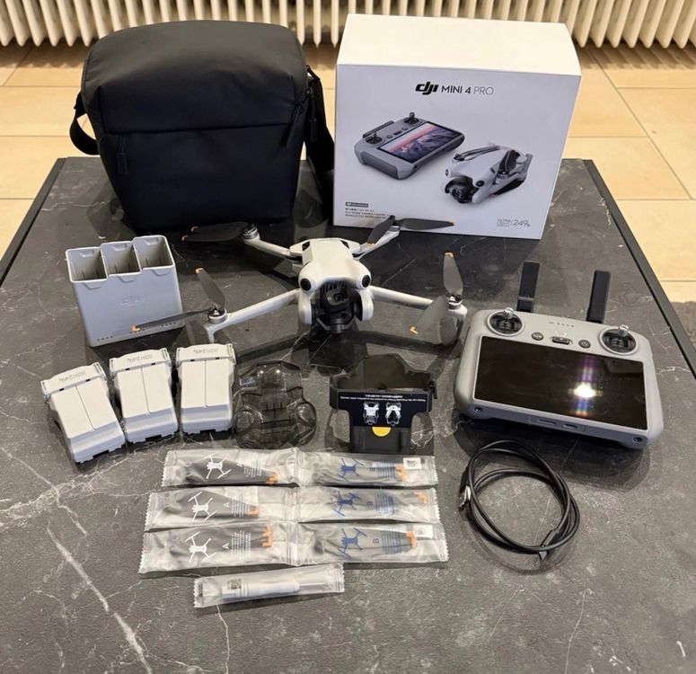 DJI Mini 4 Pro Fly More Combo mit RC2/ DJI Care 2J (Gebraucht) in ...