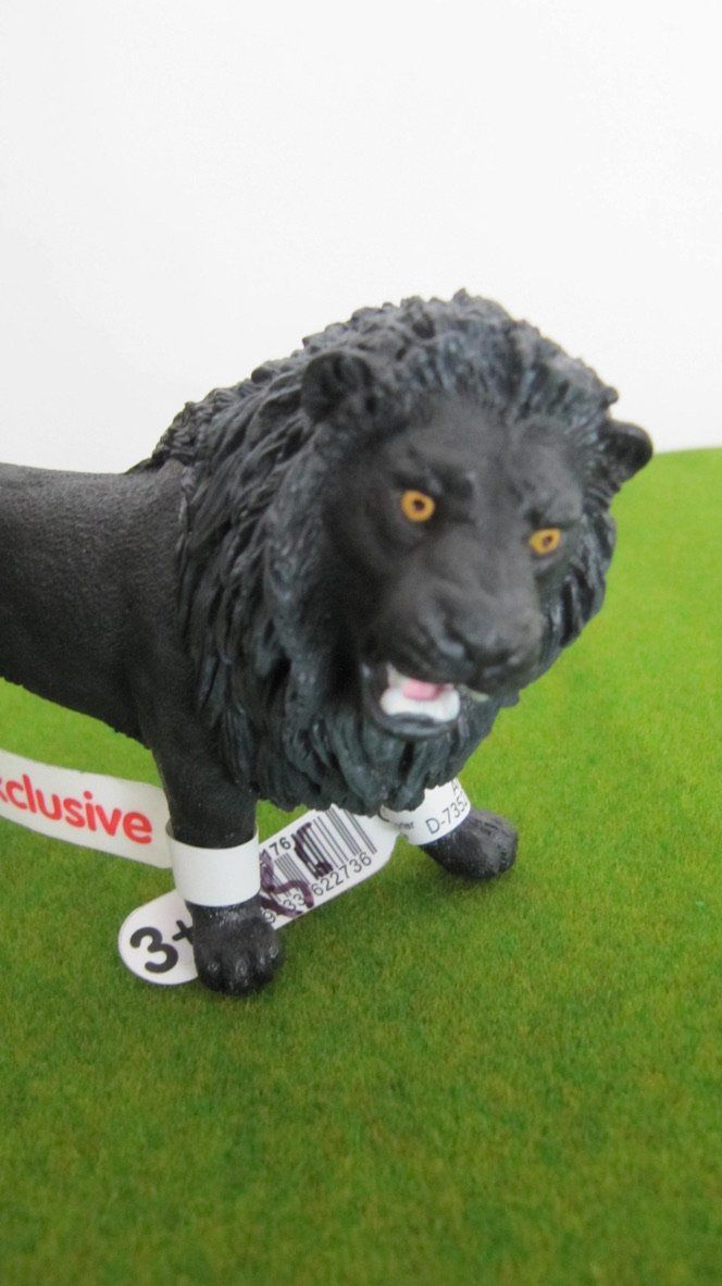 Schleich Spielzeuge: Schwarzer Löwe von Schleich, Exclusiv Modell – Neu (gemäss Beschreibung) aus Brunnen von Kiwiland1 1