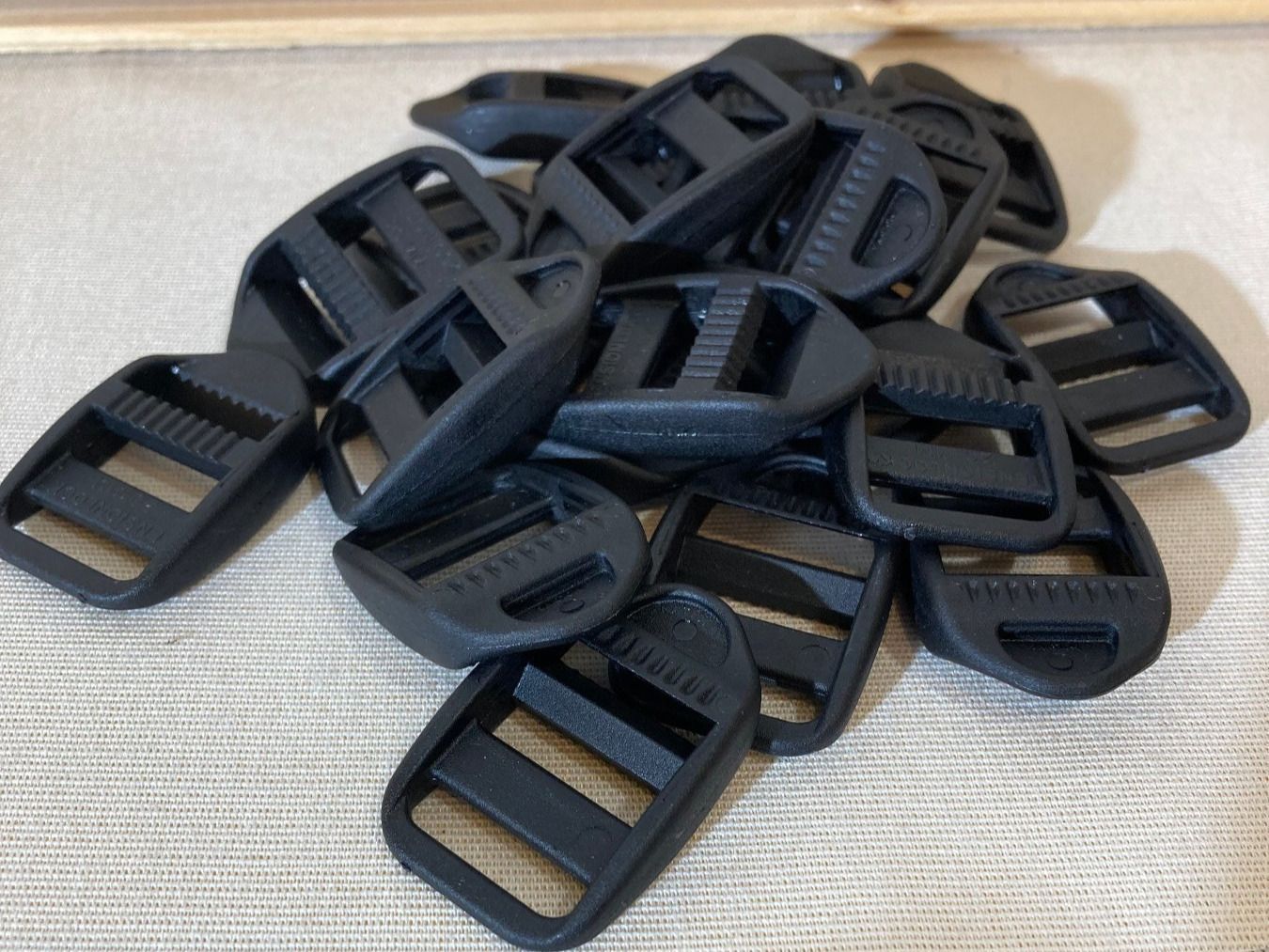 Ersatzteile: Tensionlock Schnallen 20 mm 40 Stück – Neu (gemäss Beschreibung) aus Steffisburg von pet_2d5t 3