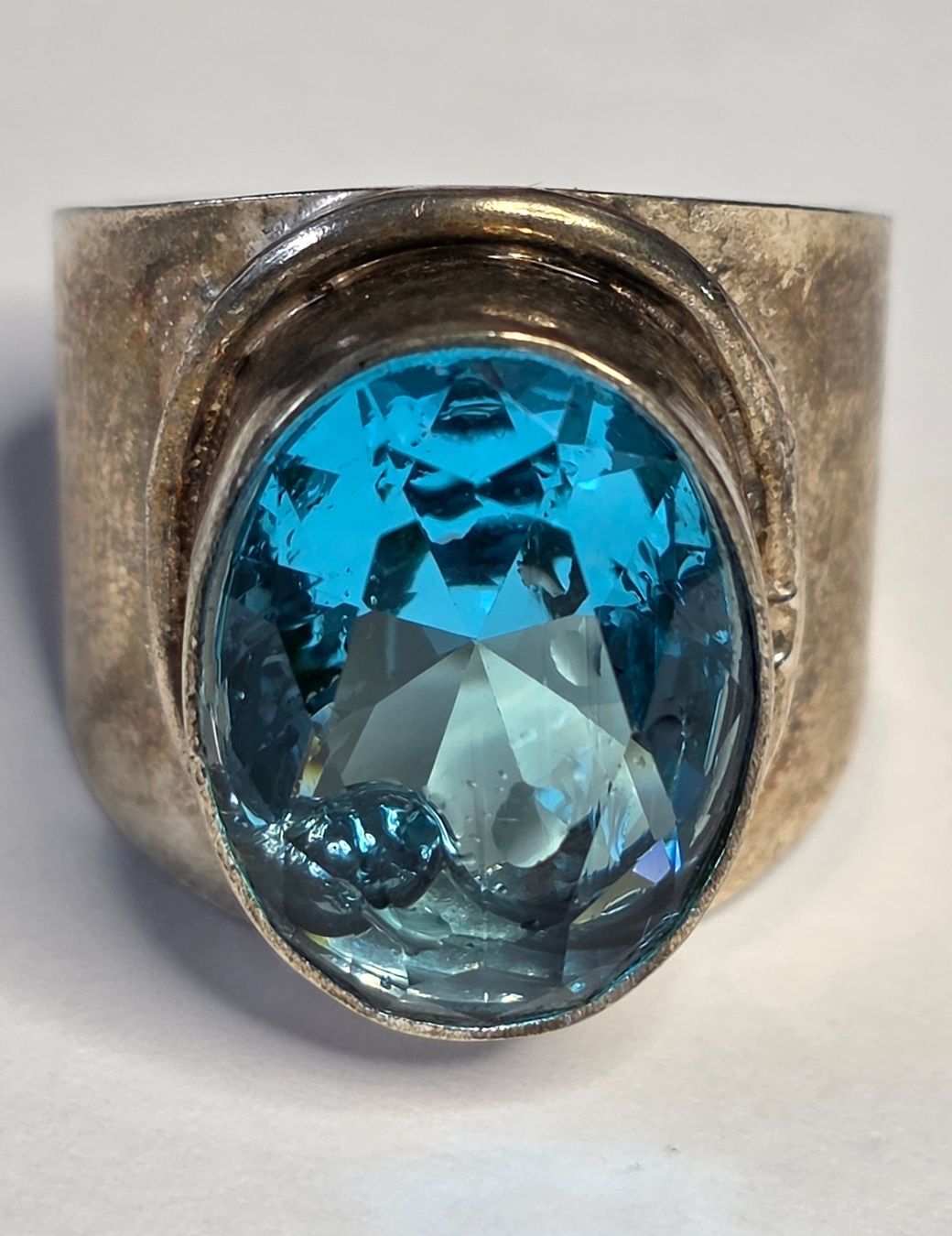 Bagues: Silber Ring mit blauem Stein – Neuf (Voir description) à Zürich par adriben