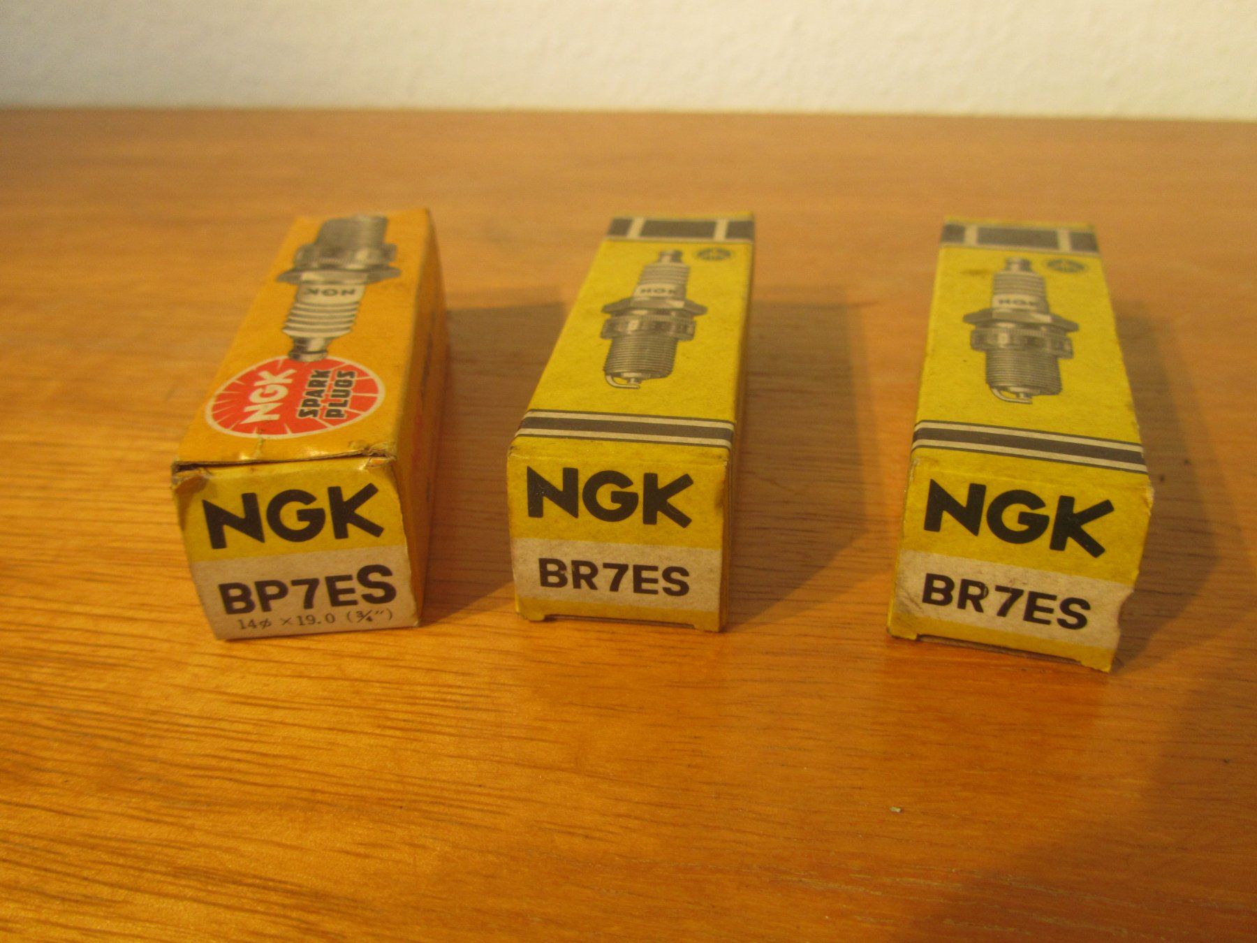NGK Tutti pezzi di ricambio auto: NGK Zündkerzen – Nuovo e nell'imballaggio originale da Seengen venduto da mikelele 1