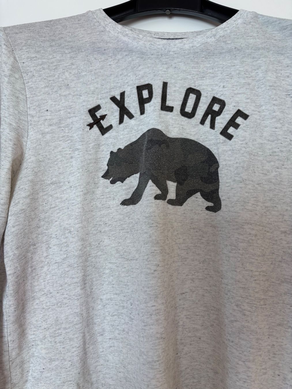 Pullover & Sweatshirts: Langarm Shirt M hellgrau – Gebraucht aus Balsthal von Uroby 1