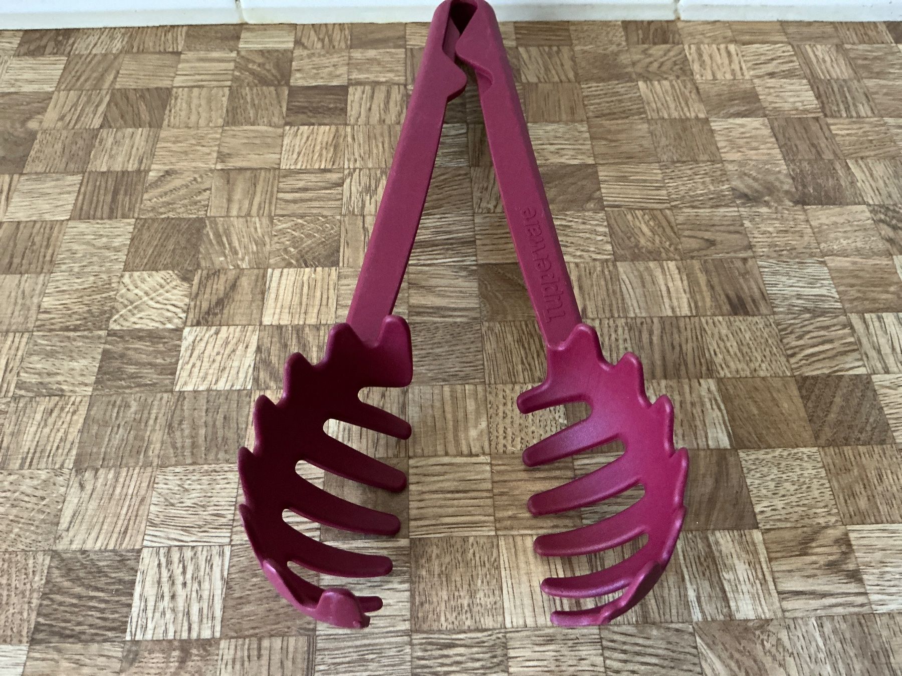 Tupperware Behälter & Ähnliches: Tupperware Spaghettizange – Gebraucht aus Birmensdorf ZH von Hilhan 1
