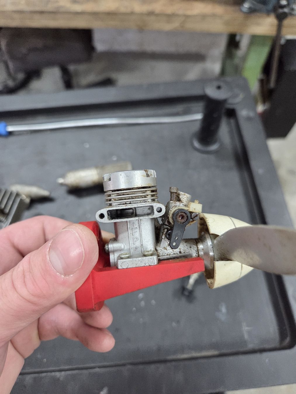 Motoren: Nitro Motoren – Defekt aus Boswil von oli_6ts9 4