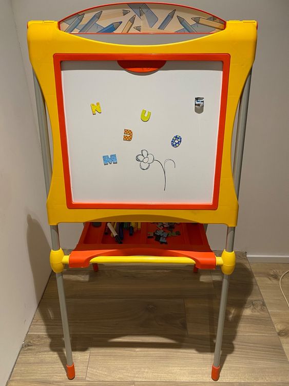 Maltafel und Magnettafel für Kinder. Wandtafel Spieltafel. (Gebraucht ...