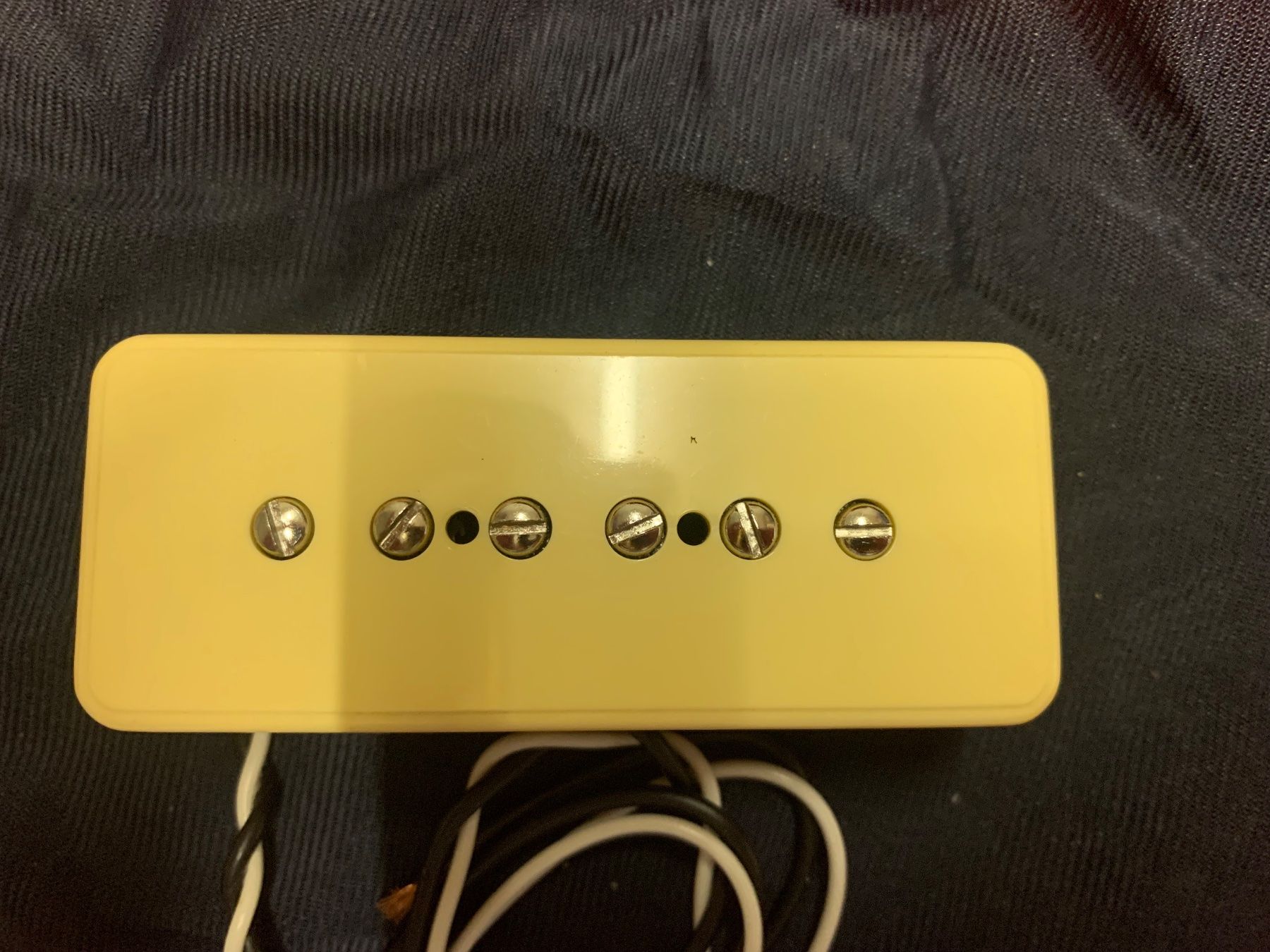 Strumenti musicali: A-SINUS P-90 PICKUP handgewickelt by Marco Guitars – Nuovo (secondo la descrizione) da Nussbaumen AG venduto da meister.gitarren 2