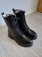 Stiefeletten schwarz mit Schnürung und Nieten