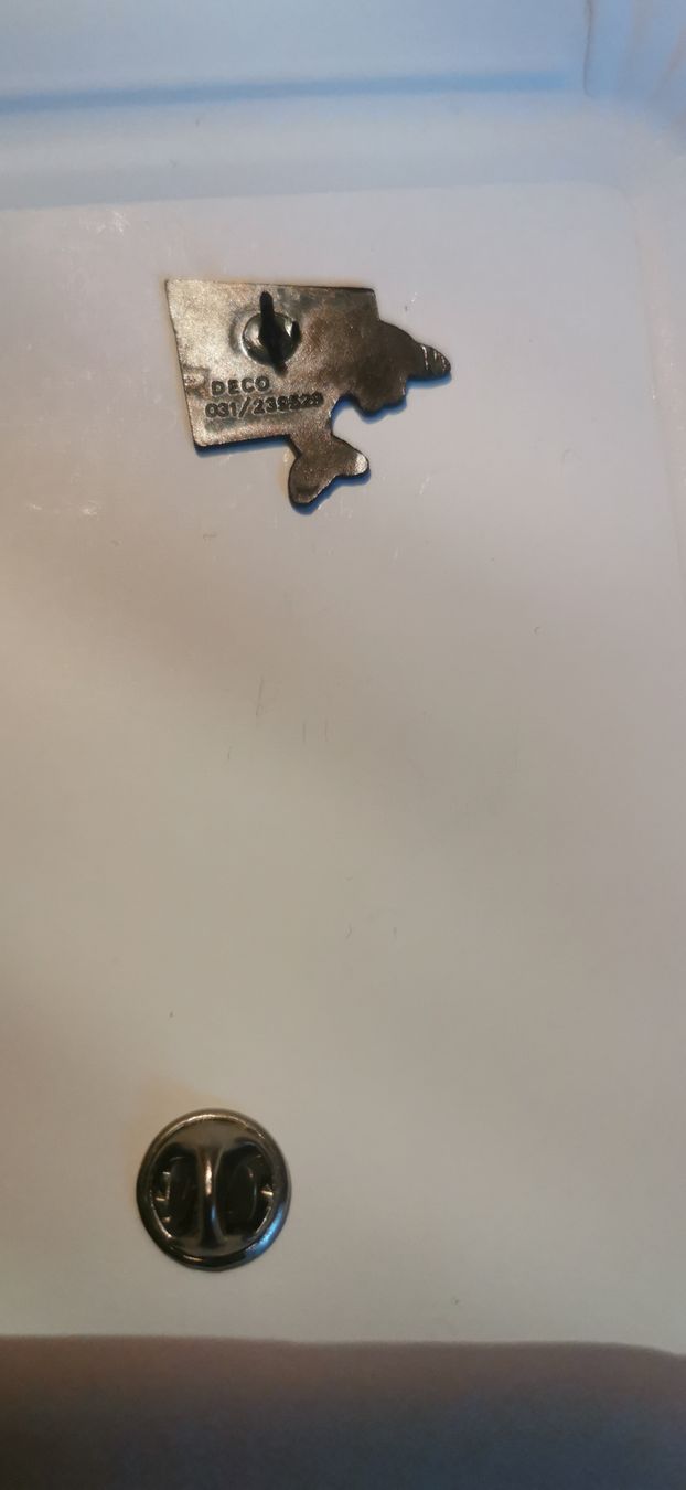 Plaquettes & Badges: Pin Joujoux  – D'occasion à Genève par vins50 1