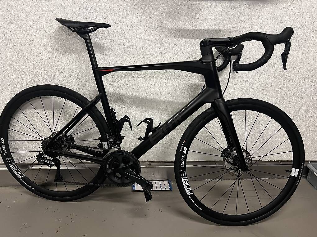 Biciclette: BMC Roadmachine 02 ONE - 58 – Usato da Silvaplana venduto da SkoCats1 1