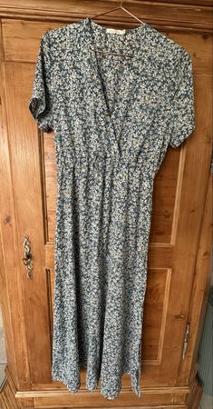 Kleid Lindex Blumenmuster Grösse M guter Zustand