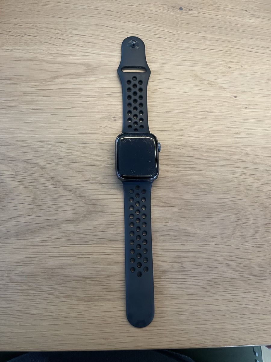 Apple Smartwatch: Apple Watch SE 44mm – Gebraucht aus Lausen von Volvo242Turbo 3