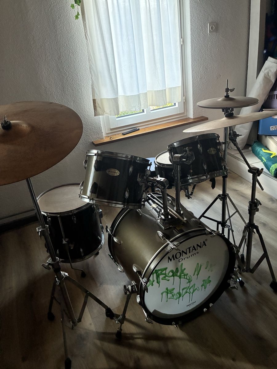 Strumenti musicali: Schlagzeug – Usato da Tägerig venduto da aza_gtm7 1
