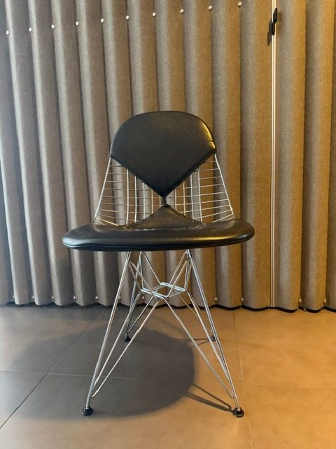 Vitra Sedie: Vitra Wire Chair mit Lederbesatz – Usato da Kilchberg ZH venduto da SabineF01