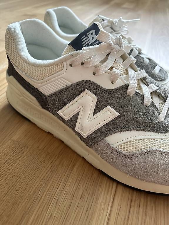 Scarpe da uomo: New Balance 997H – Usato da Basel venduto da jul_s9qg 1